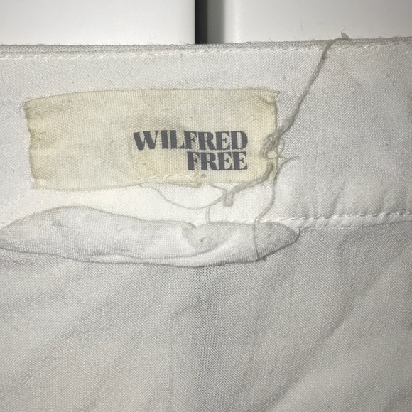 White v-neck blouse with frayed neckline - Picture 3 of 4